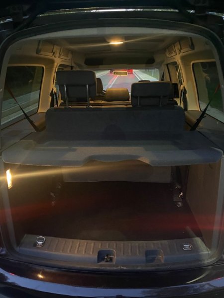 Tirane, shes minivan | minibus VW Caddy Maxi 7 vende Nafte, gri e erret manuale Kondicioner