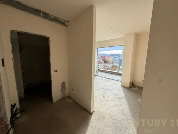 Tirane, shes apartament 1+1 Kati 6, 40 m² 102.000 € (Pazari Ri)