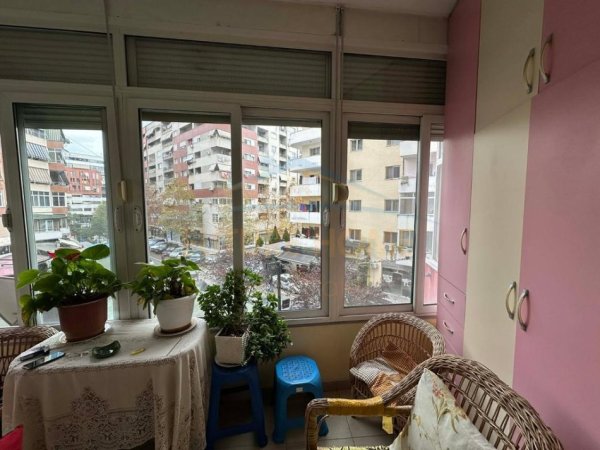 Tirane, shitet apartament 2+1+Ballkon Kati 2, 123 m² 166.000 € (Astir)