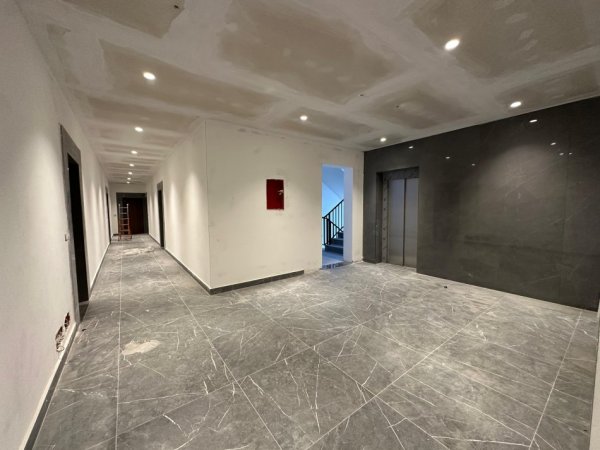 Tirane, shitet apartament 2+1+2+Ballkon , 123 m² 170.000 € (Ish Dogana, Eagle Residence)