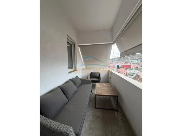 Tirane, shitet apartament 2+1+Ballkon Kati 5, 92 m² 192.000 € (Kompleksi Golden Park)