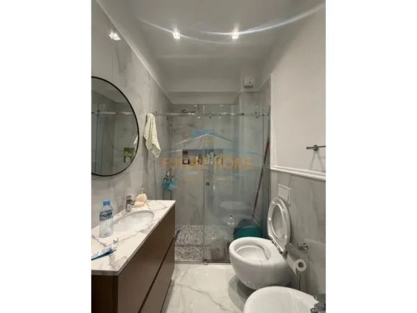 Tirane, shitet apartament 2+1+Ballkon Kati 5, 92 m² 192.000 € (Kompleksi Golden Park)