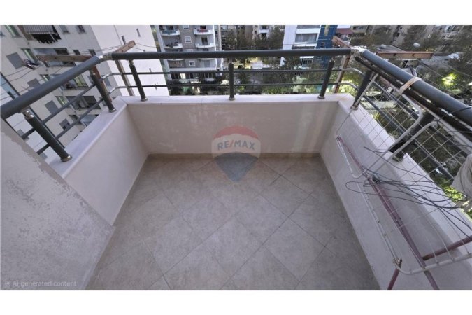 Vlore - Lungomare, shitet apartament 2+1 Kati 9, 104 m² 192.400 € (Pas Hotel Martini, Ish Kombinati, Vlorë)