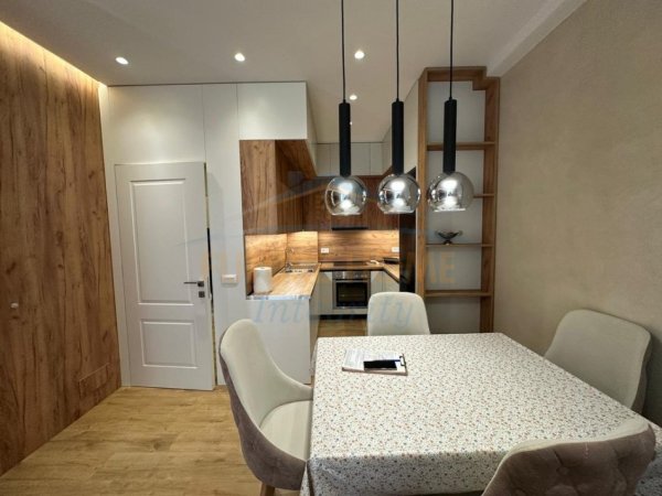 Tirane, shitet apartament 1+1 Kati 4, 61 m² 110.000 € 
