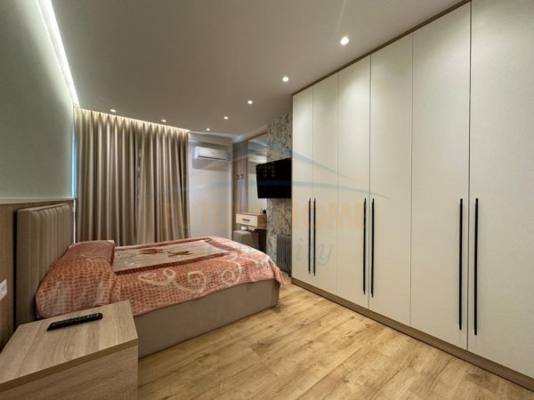 Tirane, shitet apartament 1+1 Kati 4, 61 m² 110.000 € 