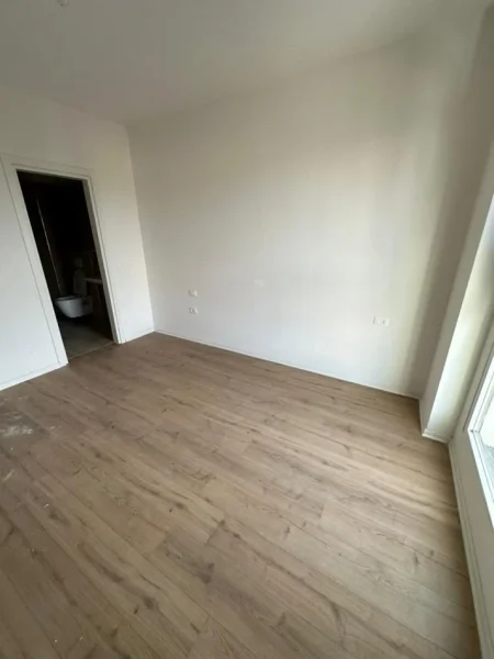 Tirane, jepet me qera apartament 2+1+Ballkon Kati 2, 95 m² 600 € (Don Bosko)