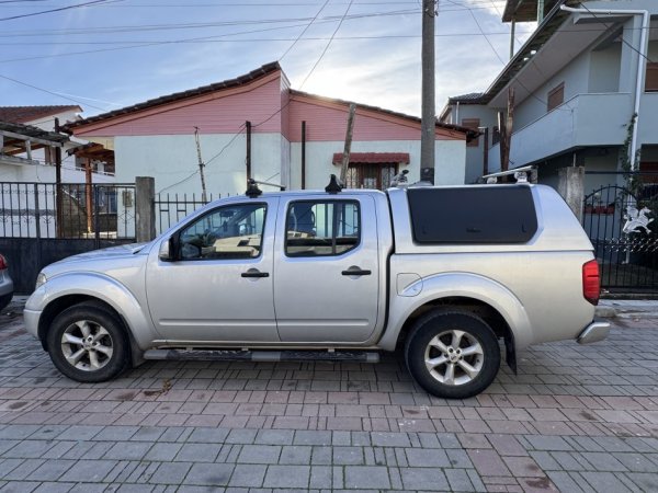 Pogradec, shitet Pick-Up Nissan Navara Nafte, gri metalizato manuale Kondicioner 220.000 km 12.500 €