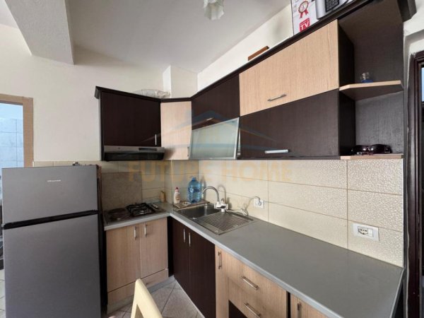 Shkembi Kavajes, shitet apartament 1+1 Kati 5, 57 m² 75.000 €