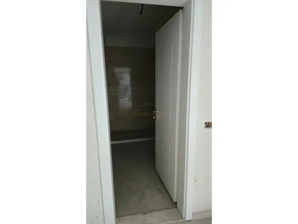 Tirane, shitet apartament 2+1 Kati 11, 138 m² 137.000 € (Bulevardi Blu Kamez)