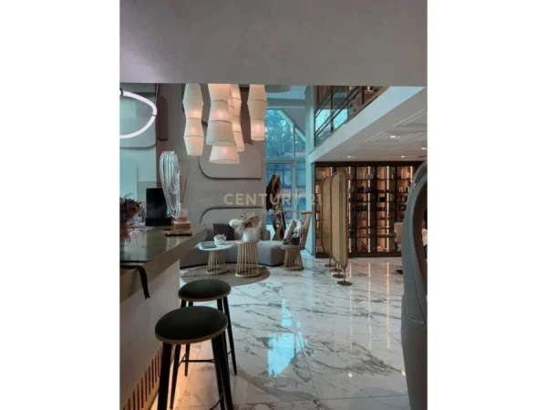 Tirane, shes Biznes – Parukeri &amp; Estetikë Neom127616 200.000 €