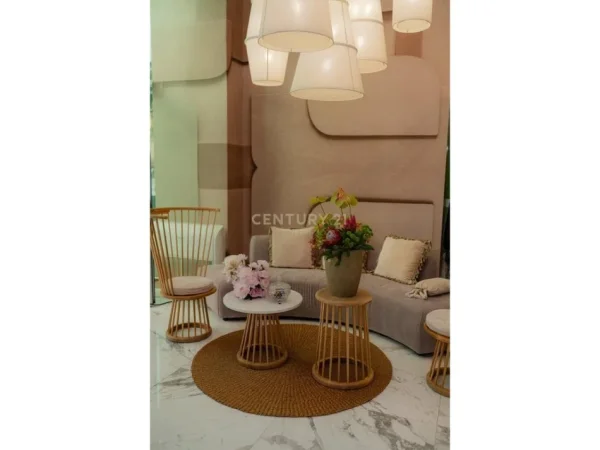 Tirane, shes Biznes – Parukeri &amp; Estetikë Neom127616 200.000 €