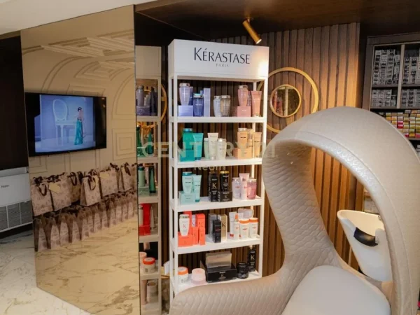 Tirane, shes Biznes – Parukeri &amp; Estetikë Neom127616 200.000 €