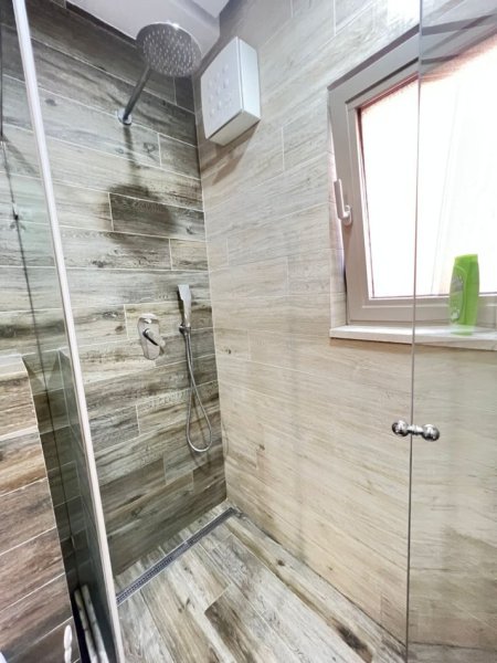 Tirane, jepet me qera apartament 2+1 Kati 1, 85 m² 1.190 € (Bardhok Biba)