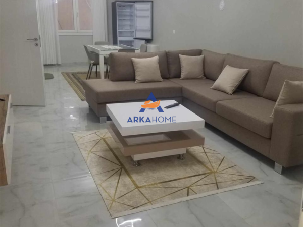 Tirane, jap me qera apartament 2+1 Kati 0, 150 m² 800 € 