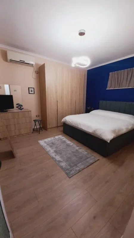 Tirane, jepet me qera shtepi 1+1+Ballkon Kati 1, 72 m² 550 € (Ali Dem)