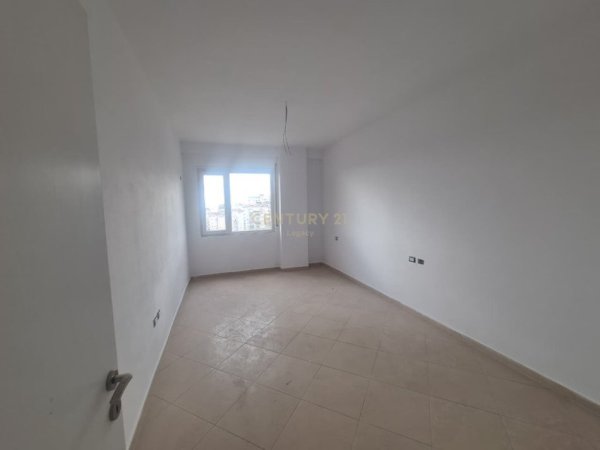 Tirane, shitet apartament 2+1 Kati 4, 118 m² 129.800 € (Rruga Ramazan Gaxherri)