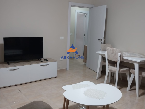 Shqiperi, jepet me qera apartament 1+1+Ballkon Kati 1, 60 m² 519 €