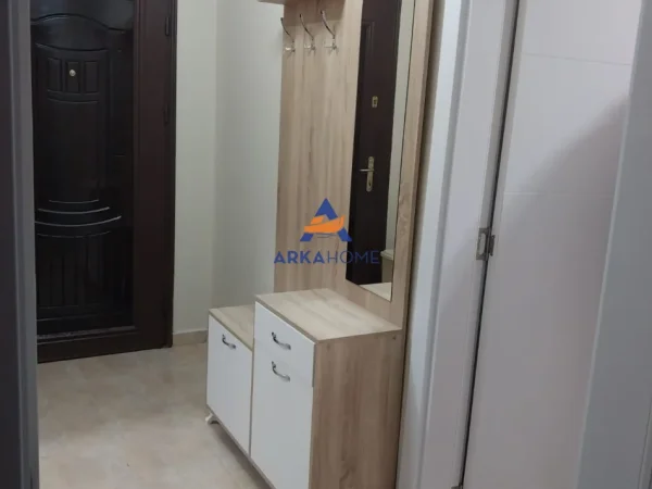 Shqiperi, jepet me qera apartament 1+1+Ballkon Kati 1, 60 m² 519 €