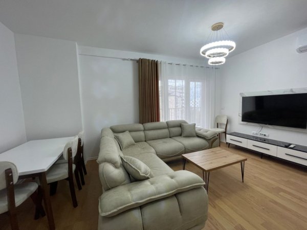 Tirane, jepet me qera apartament 1+1 Kati 6, 70 m² 700 € (Zogu iZI)