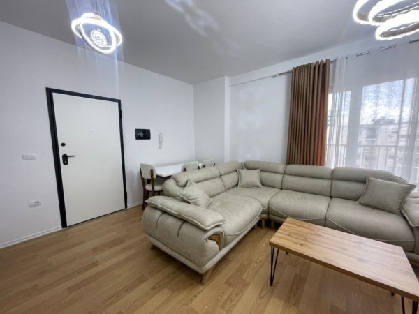 Tirane, jepet me qera apartament 1+1 Kati 6, 70 m² 700 € (Zogu iZI)