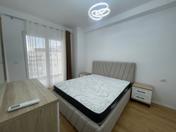 Tirane, jepet me qera apartament 1+1 Kati 6, 70 m² 700 € (Zogu iZI)