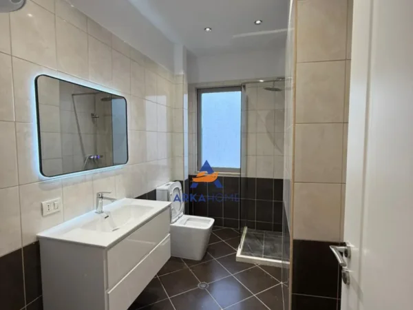 Tirane, shitet apartament 1+1+Ballkon Kati 3, 50 m² 90.000 €