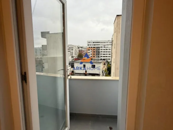Tirane, shitet apartament 1+1+Ballkon Kati 3, 50 m² 90.000 €