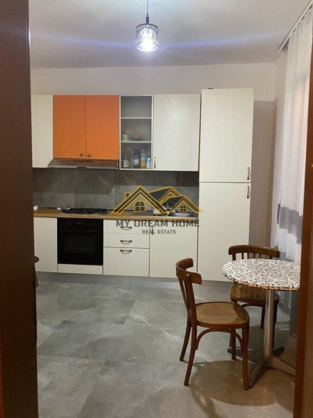 Durres, jepet me qera apartament 2+1 Kati 1, 70 m² 300 € (GJYKATA DURRES)