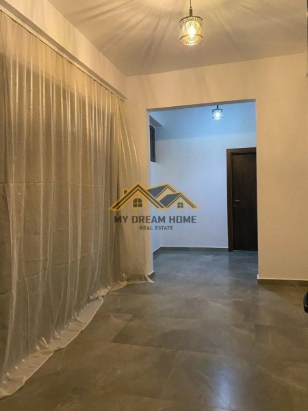 Durres, jepet me qera apartament 2+1 Kati 1, 70 m² 300 € (GJYKATA DURRES)