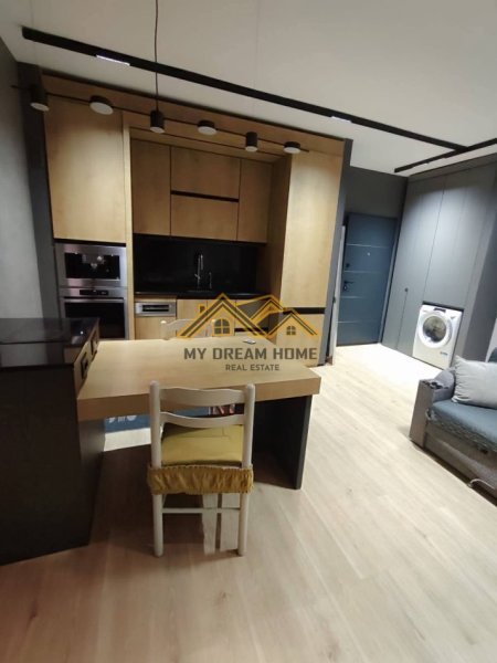 Shqiperi, jepet me qera apartament 1+1 Kati 4, 70 m² 500 € (PLAZH DURRES)