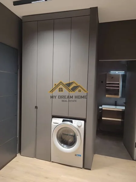 Shqiperi, jepet me qera apartament 1+1 Kati 4, 70 m² 500 € (PLAZH DURRES)