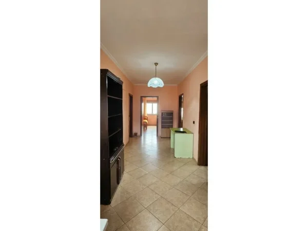 Tirane, jepet me qera apartament 2+1 Kati 6, 87 m² 450 € 