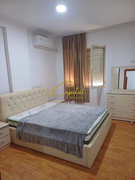 Tirane, jepet me qera apartament 2+1 Kati 1, 74 m² 500 € (YZBERISHT)