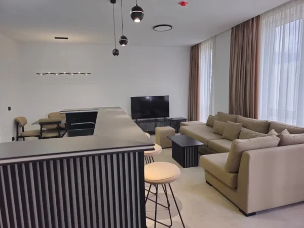 Tirane, jepet me qera apartament Kati 2, 123 m² 1.350 € (LIQENI I THATE ,KOMPLEKSI FZ)