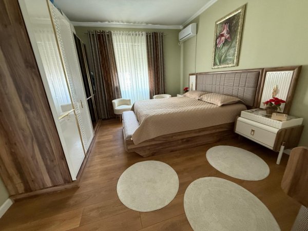 Tirane, shitet apartament 2+1+Ballkon Kati 2, 255.000 € 