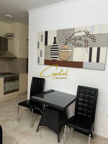 Tirane, jepet me qera apartament 1+1 Kati 3, 45 m² 500 € (RRUGA E BARRIKADAVE)