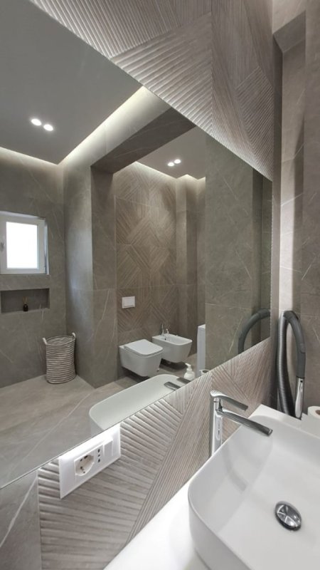 Tirane, jepet me qera apartament 3+1 , 140 m² 1.500 € 