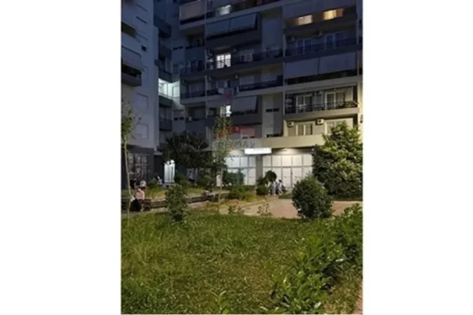Tirane, shitet dyqan , 110 m² 715.000 € (Kika 2, Tiranë (ID: 530571001-123)