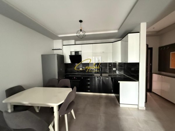 Tirane, jepet me qera apartament 1+1 Kati 4, 65 m² 450 € (RRUGA E KAVAJES)