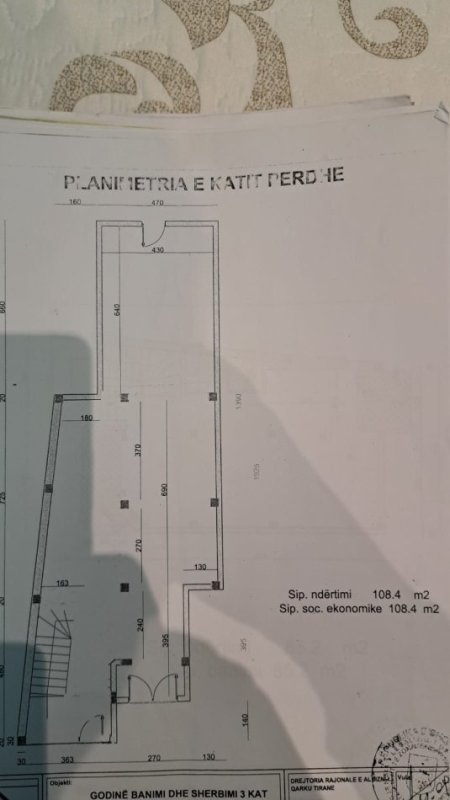 Tirane, jepet me qera ambjent biznesi , 290 m², 400 000 ALL