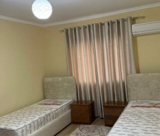 Tirane, shitet apartament 2+1+Ballkon Kati 5, 75 m² 135.000 €