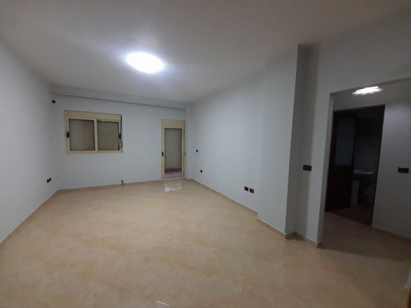 Tirane, jepet me qera apartament 2+1 Kati 2, 100 m² 550 € (Rruga Him Kolli, Myslym Shyri, Tiranë)