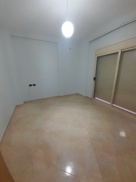 Tirane, jepet me qera apartament 2+1 Kati 2, 100 m² 550 € (Rruga Him Kolli, Myslym Shyri, Tiranë)