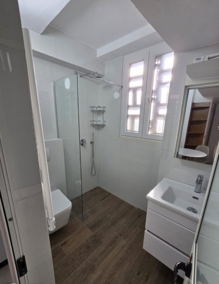 Tirane, jepet me qera garsonier Kati 2, 35 m² 550 € (QENDER MUZEU)