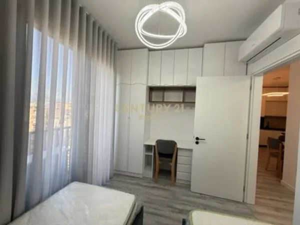 Tirane, jepet me qera apartament 2+1 Kati 7, 90 m² 800 € (Rruga Don Bosko)
