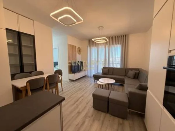 Tirane, jepet me qera apartament 2+1 Kati 7, 90 m² 800 € (Rruga Don Bosko)