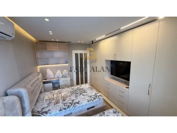 Tirane, shitet apartament 2+1 , 98 m² 260.000 € (Shkolla e Bashkuar)