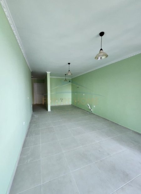 Shqiperi, shitet apartament 2+1+Ballkon Kati 3, 138 m² 303.600 € 