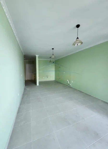 Shqiperi, shitet apartament 2+1+Ballkon Kati 3, 138 m² 303.600 € 