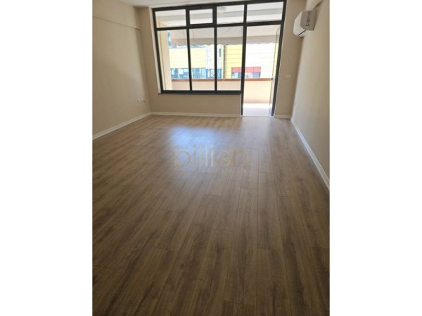 Tirane, jepet me qera , 130 m² 1.300 € (Qender)